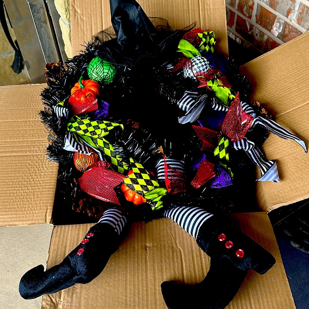 Halloween wreath door hanging/great for golf cart or vehicle - Fall season